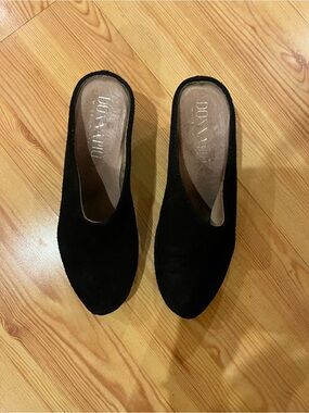 Donna Piu Italian  Black Suede Wedge Slip-On Mules